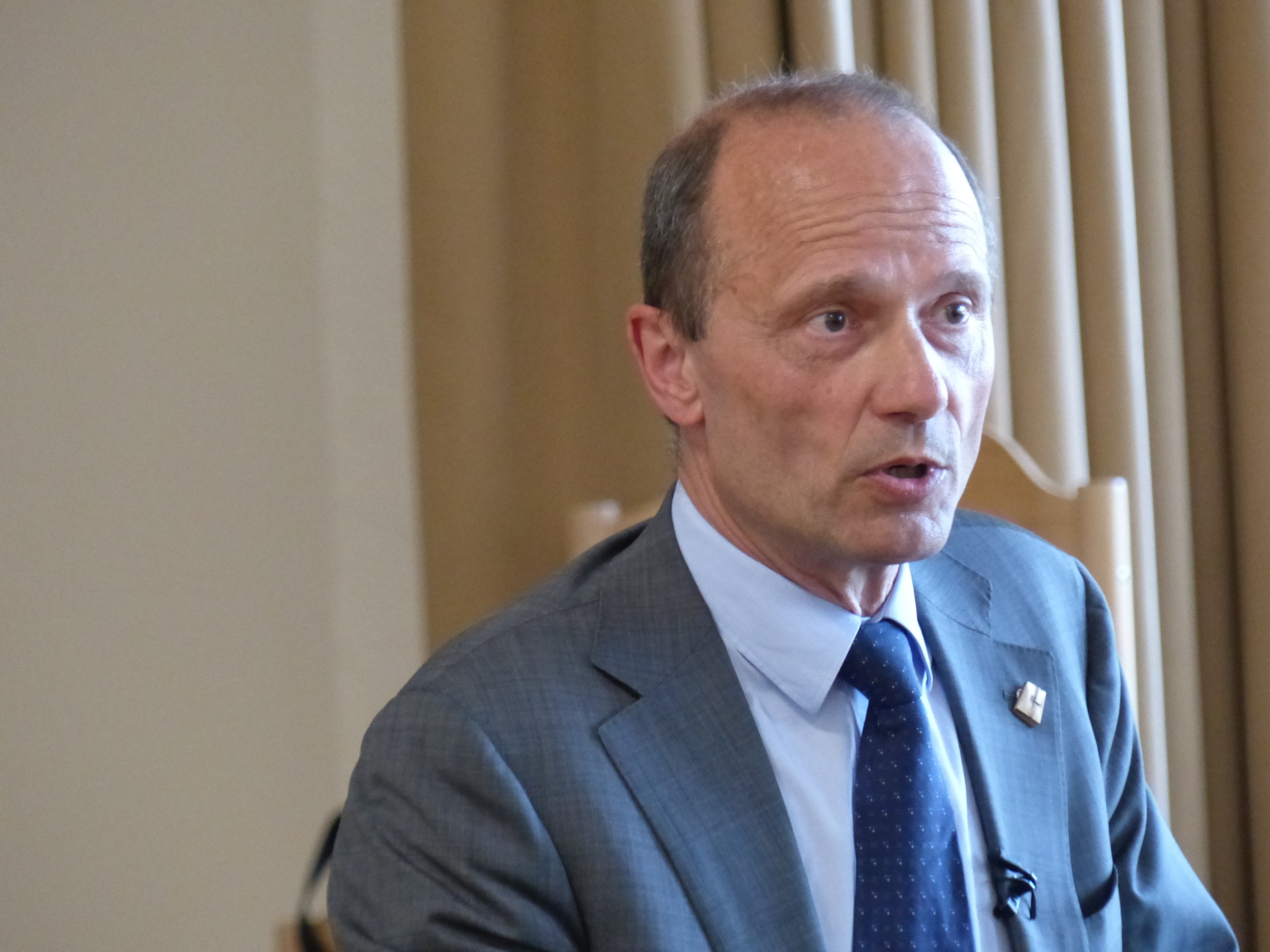 Morten Kjaerum during his lecture on human rights in times of confusion