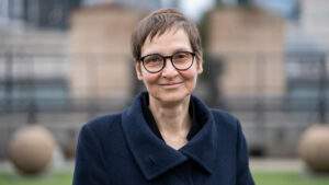 Prof. Dr. Eva Pils